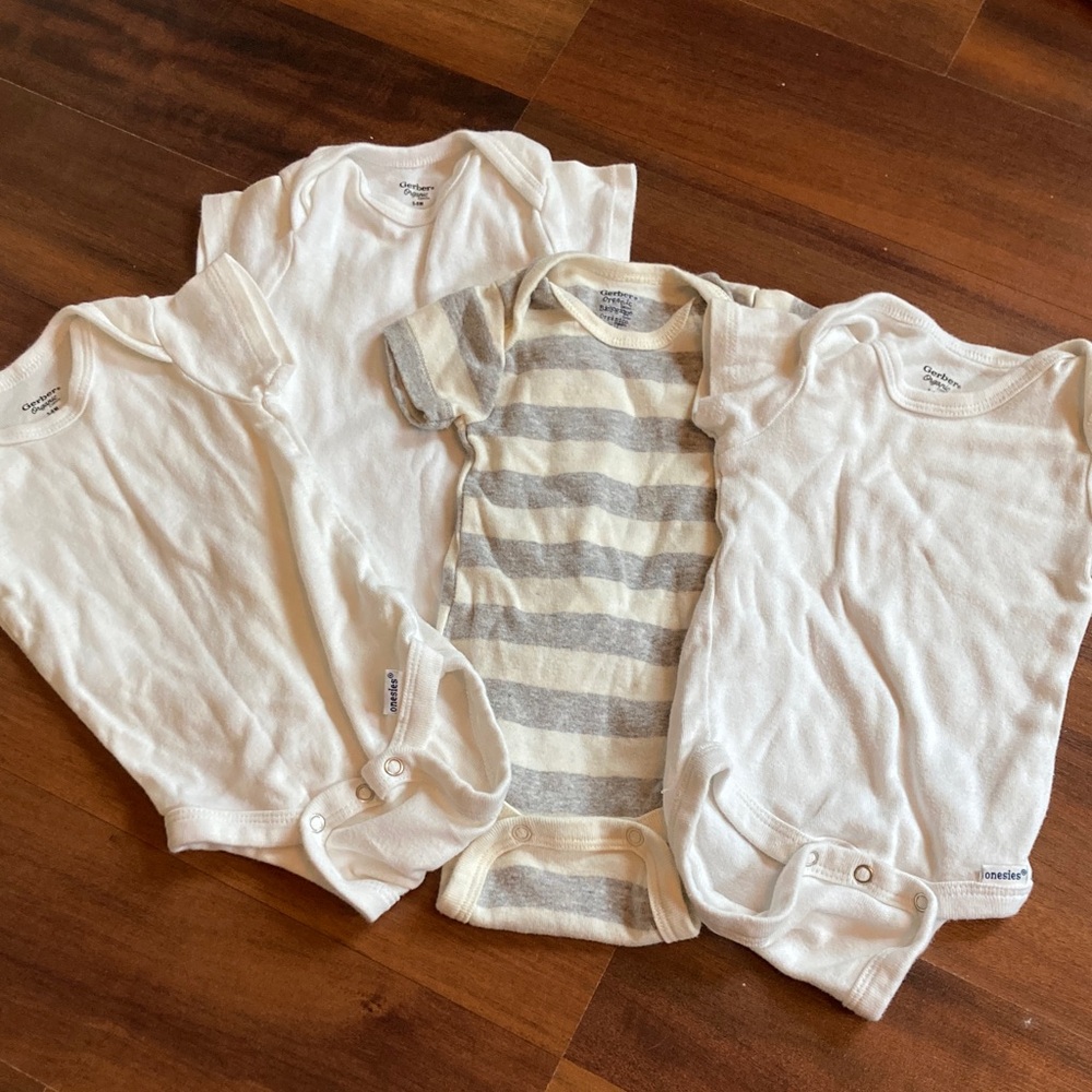 Gerber Organic Onesie Bundle